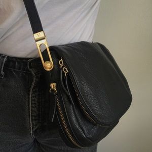 Vince Camuto black leather messenger bag